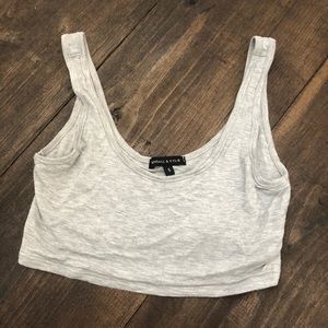 Kendall & Kyle Gray Crop Top Size Small